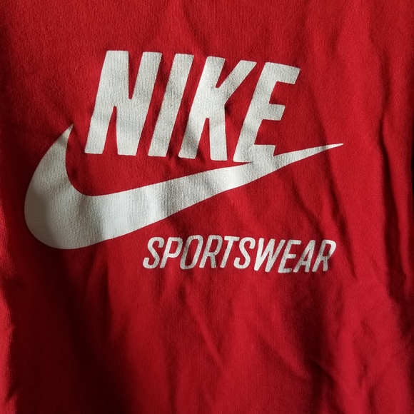 Nike red sweatshirt with white detail in back - Picture 4 of 7